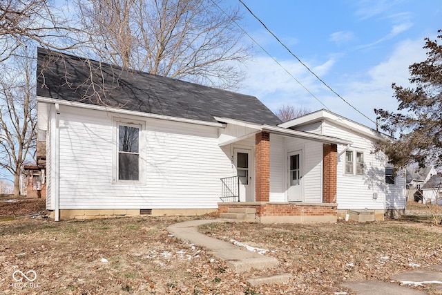 view of front facade with covered porch