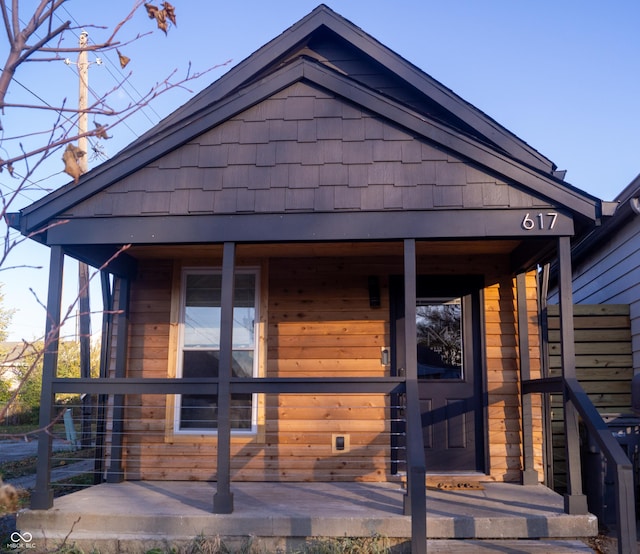 view of front of house with a porch