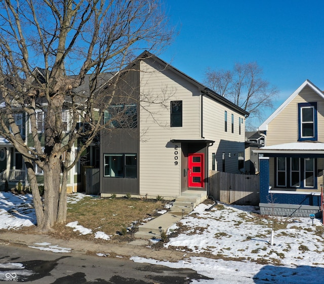 view of front of property