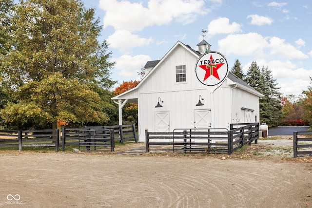 8552 E 550 S, Zionsville, IN 46077 - view of barn
