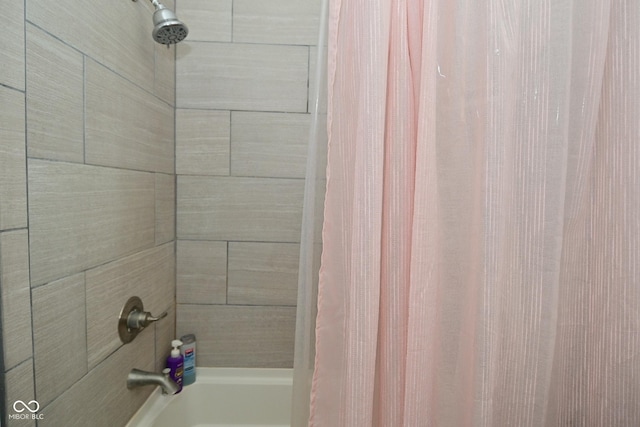 1719 Fletcher Ave, Indianapolis, IN 46203 - room details featuring shower / bath combination with curtain