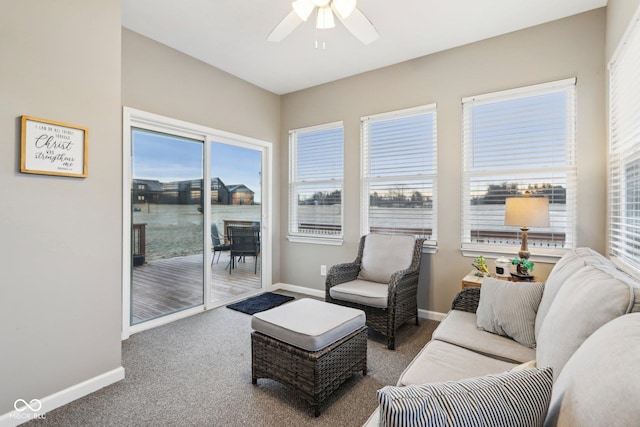 sunroom with ceiling fan