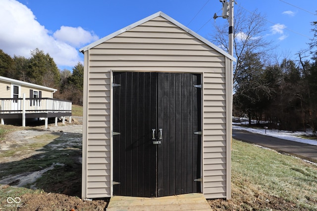 view of outbuilding