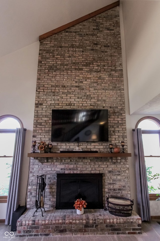 room details featuring a fireplace