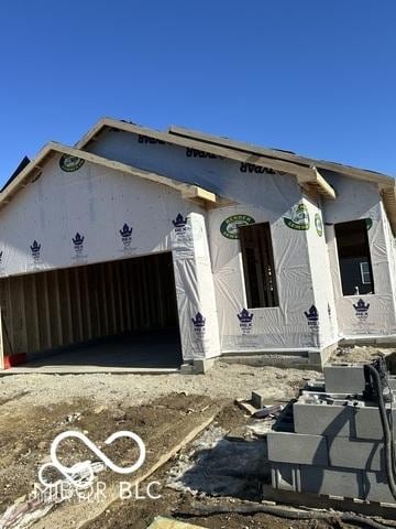 view of front facade with an attached garage