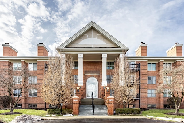 view of building exterior