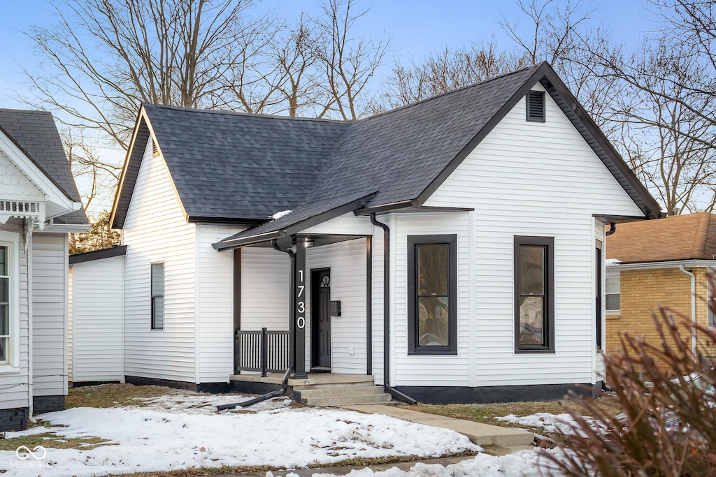 view of front of house