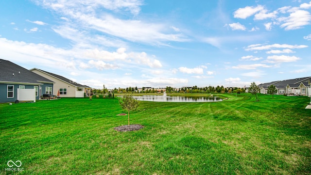 view of yard featuring a water view