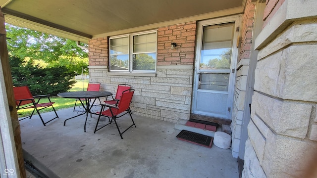 view of patio / terrace with covered porch