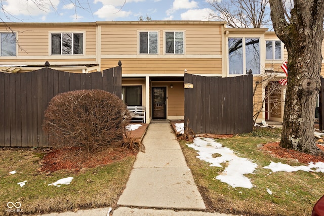 view of front of house