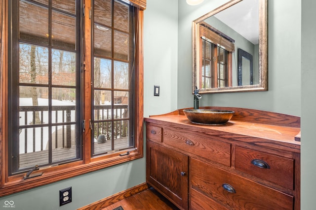 bathroom with vanity