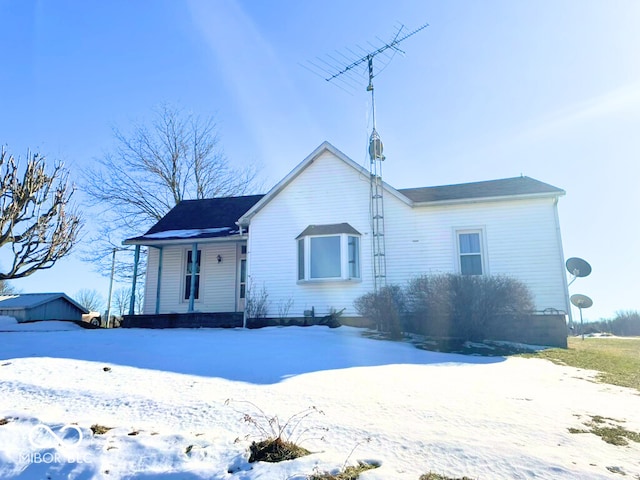 view of front of house with covered porch