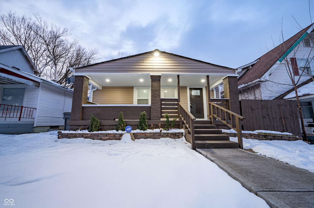 view of front of house featuring covered porch