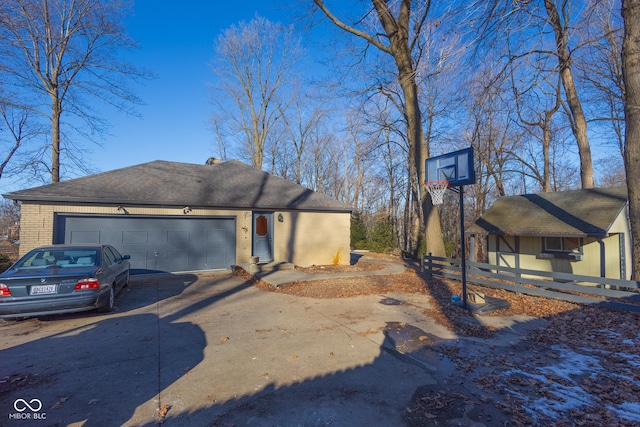 view of front facade with a garage