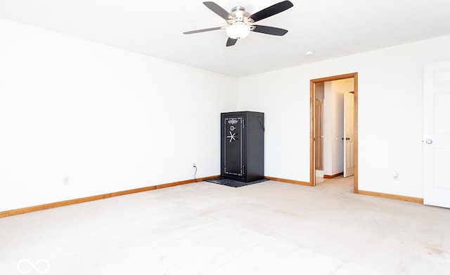 empty room with ceiling fan