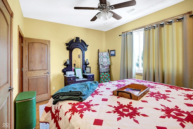 bedroom featuring ceiling fan