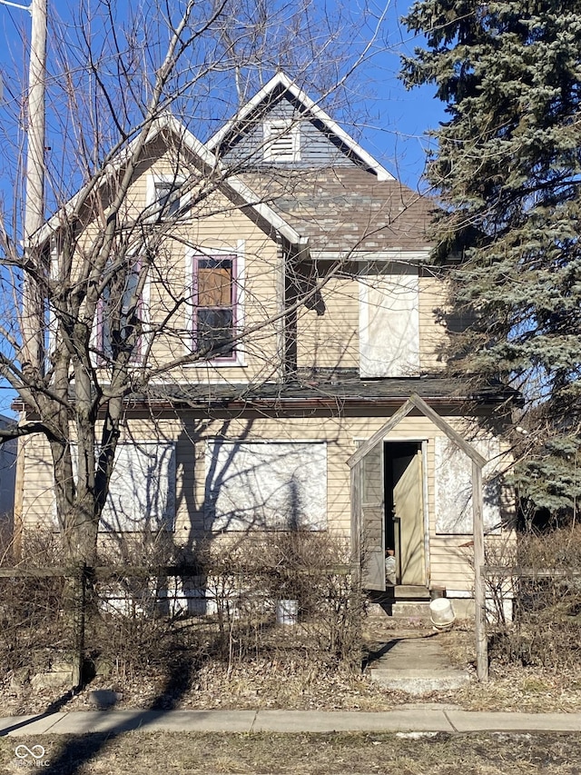 view of front facade