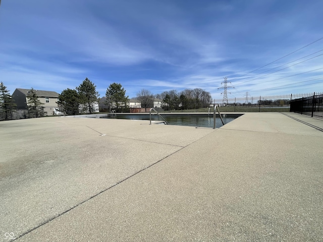 7842 Cork Bend Ln, Indianapolis, IN 46239 - view of pool with fence