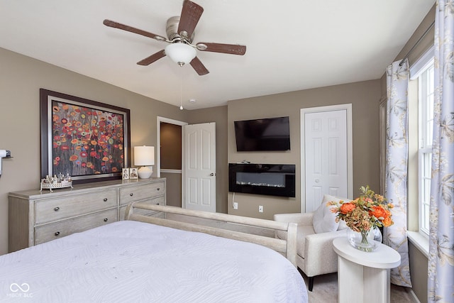 bedroom featuring ceiling fan