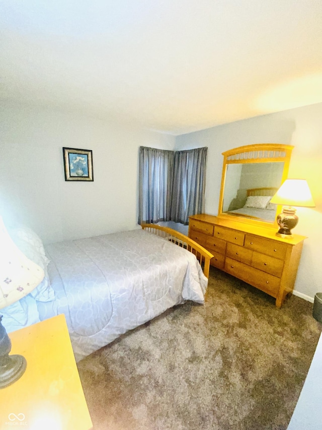 bedroom featuring carpet floors