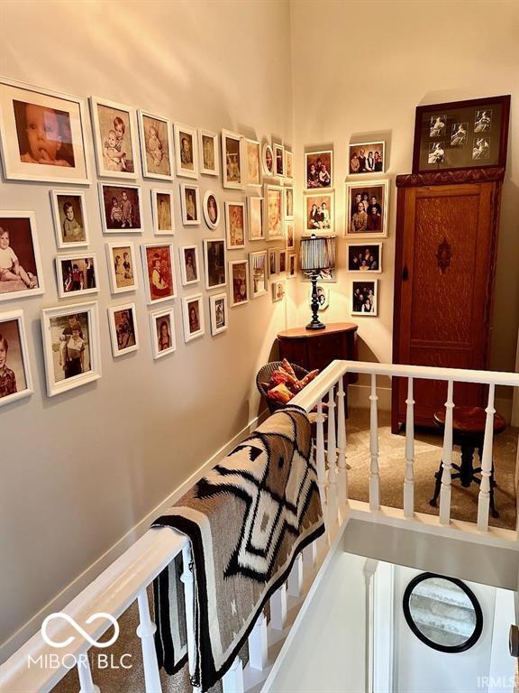 12801 E Edgewater Rd, Albany, IN 47320 - view of stairway