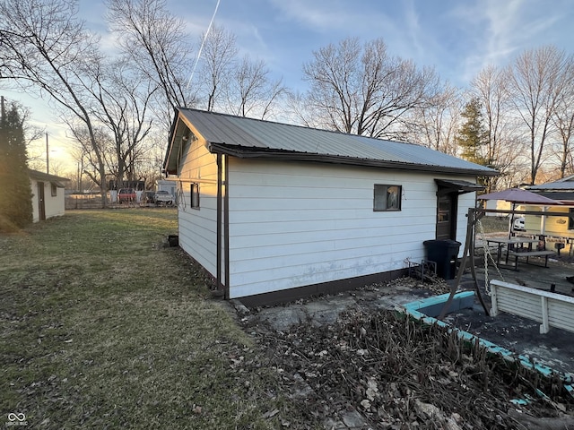 exterior space featuring a yard