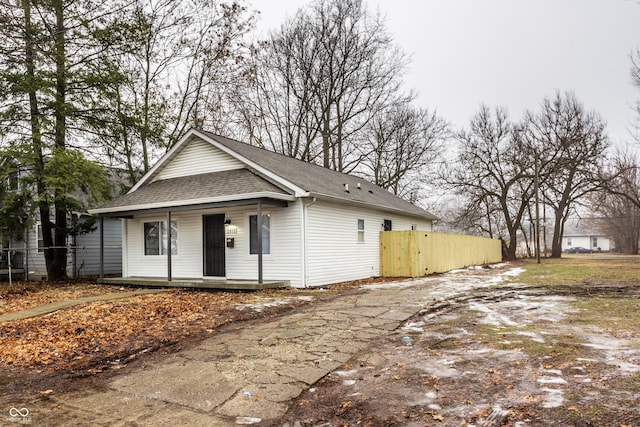 view of front facade featuring covered porch