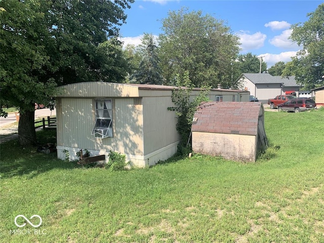 exterior space featuring a lawn