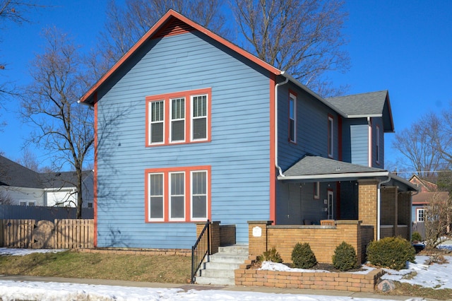 view of front property featuring a porch