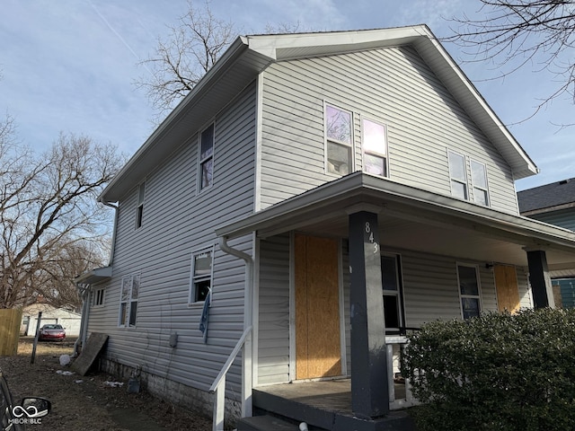 view of front of property with covered porch