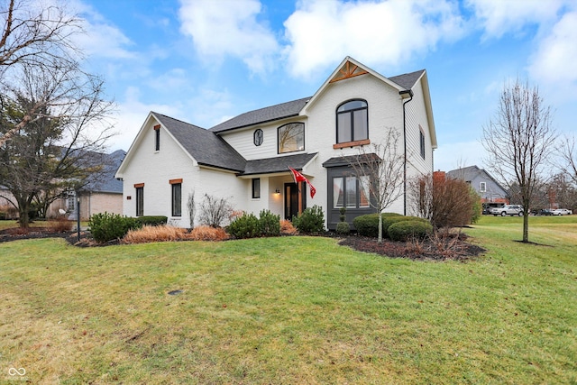 view of front of property with a front yard