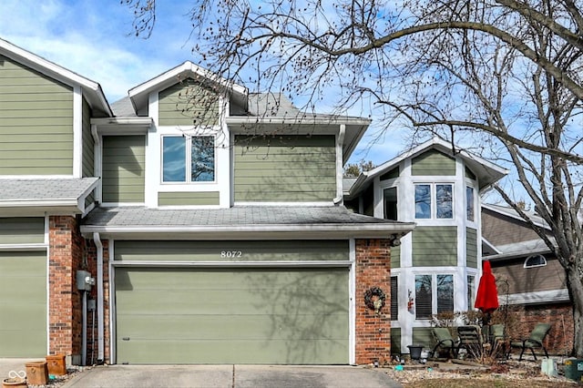 view of front facade with a garage