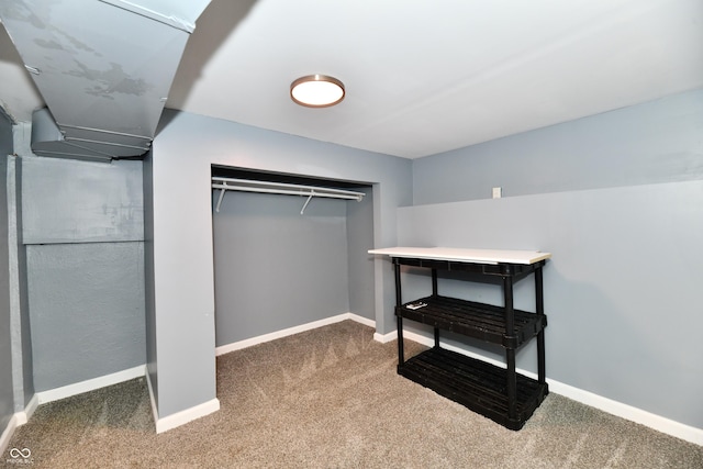 bedroom featuring carpet floors