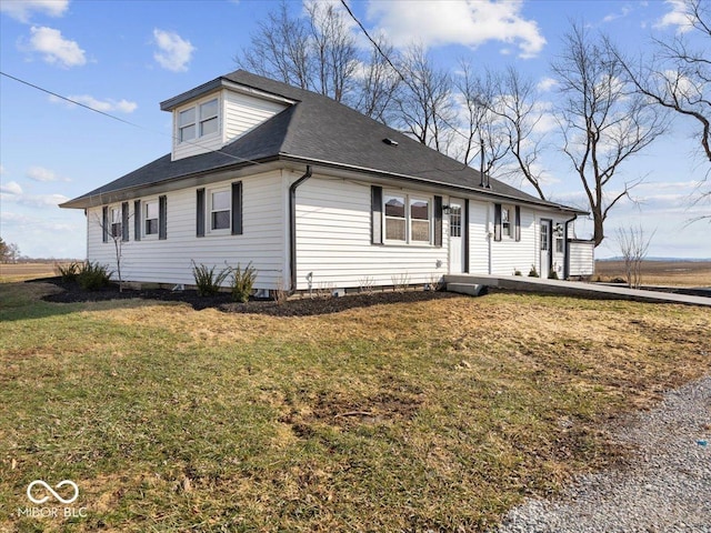 7279 W State Road 44, Shelbyville, IN 46176 - view of front facade featuring a front yard