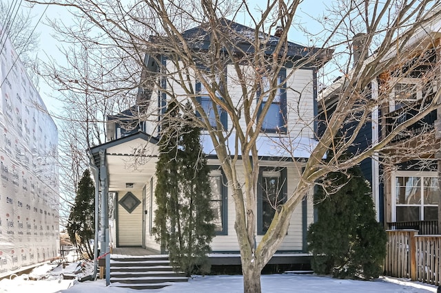 view of front of house