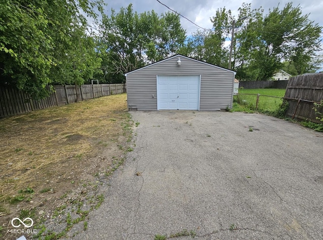 2414 Walker Ave, Indianapolis, IN 46203 - detached garage with driveway