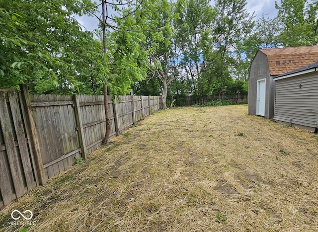 2414 Walker Ave, Indianapolis, IN 46203 - view of fenced backyard