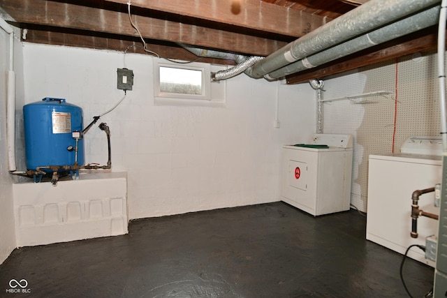 basement featuring washing machine and dryer