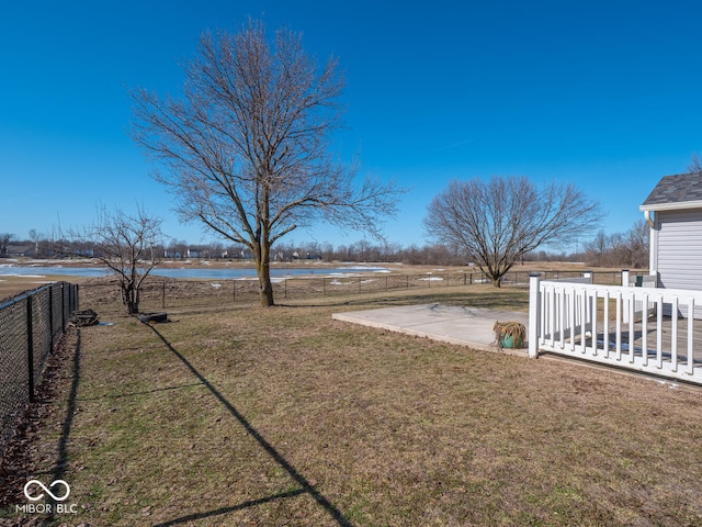 view of yard with a water view