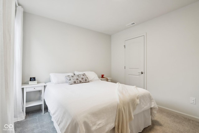 bedroom featuring carpet flooring