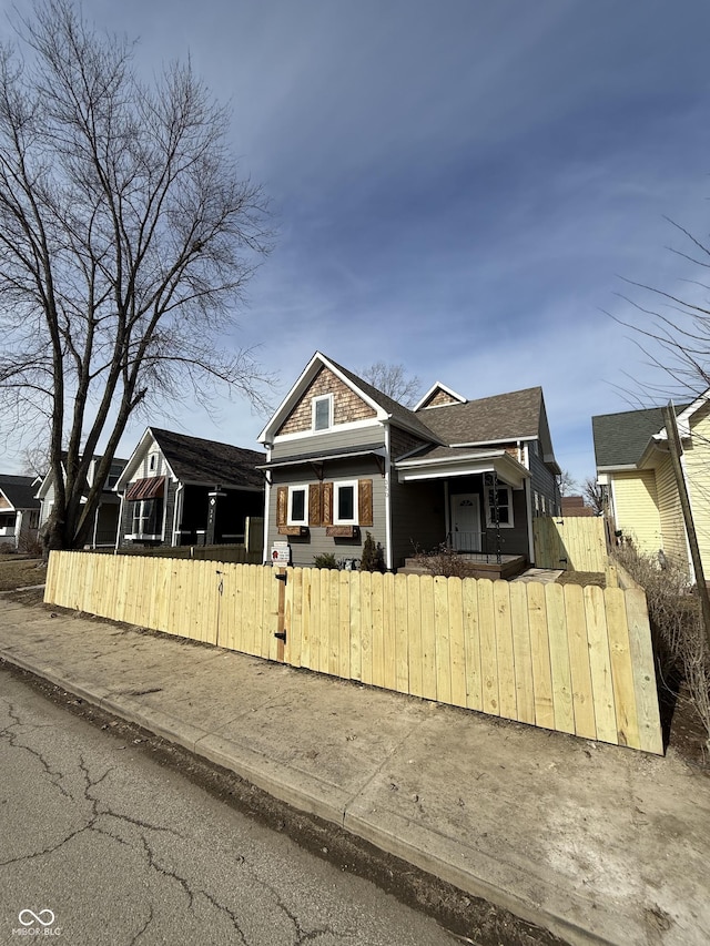 view of front of property