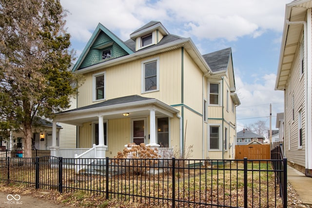 view of front of home featuring a porch