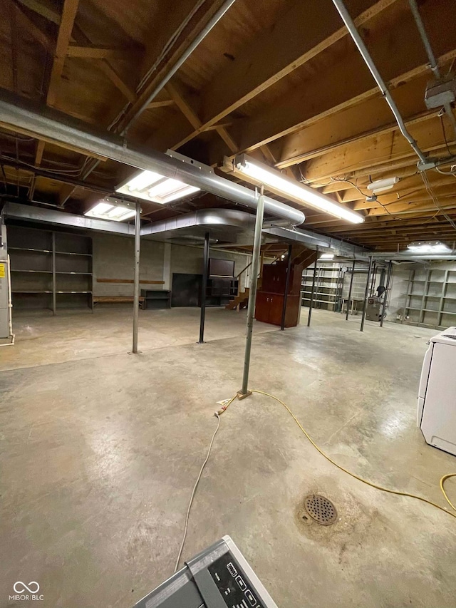 basement featuring washer / clothes dryer