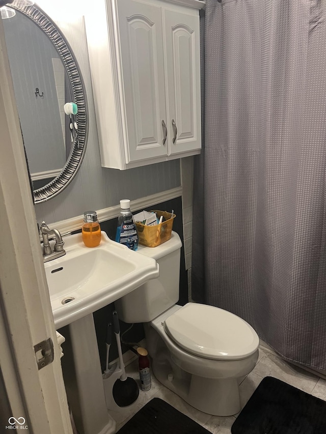 bathroom with toilet