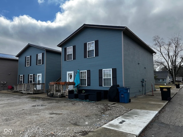 view of front of property