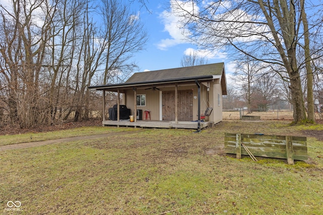 exterior space featuring a lawn