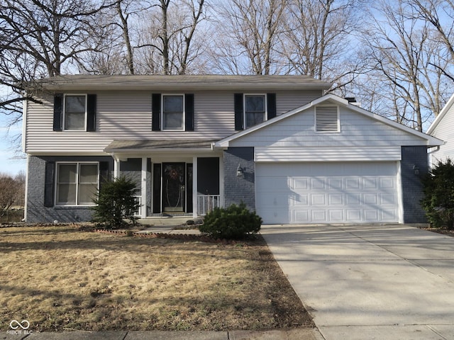 view of front property featuring a garage