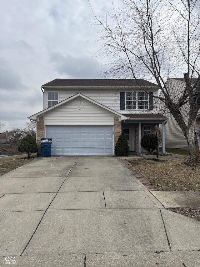 view of front property featuring a garage