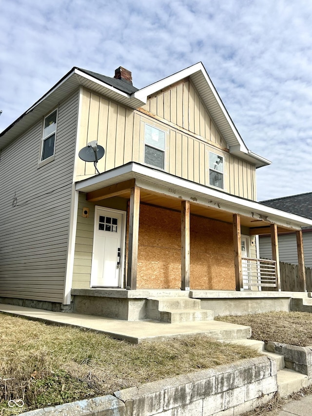 view of front facade featuring covered porch