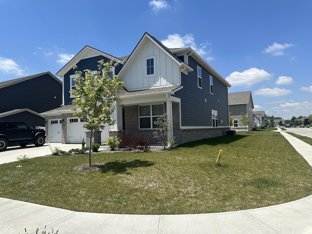 view of front of home featuring a front lawn